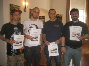 http://tabletopwerkstatt.blogspot.co.at/2015/09/wenn-jemand-eine-reise-tut-ausflug-nach.html